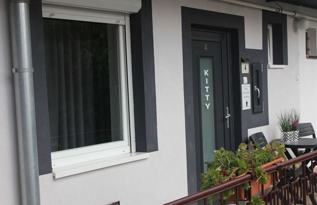 Kitty Downtown Apartman - Foto 18