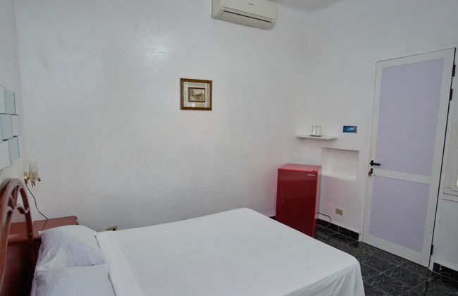 Villa in Cárdenas with swimming pool and garden - Photo 12