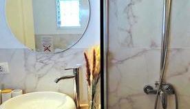 Modern BohoTropical apartment with terrace - Foto 3