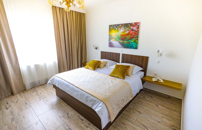 Secluded Holiday Home With Pool and Hot Tub - Foto 10