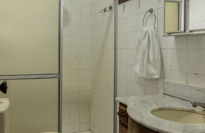 APART STUDIOS PONTAL - Aeroporto a 300 m - Praia 1,5 Km - Centro 2,5 Km - Cozinha Privativa - Mercado GBARBOSA e Padaria 450 m - Próx diversos Comércios a pé - Ar condic - Studios de 15 a 38 m2 Bem Equipados e Funcionais - Ideal Turismo e Trabalho - Foto 94