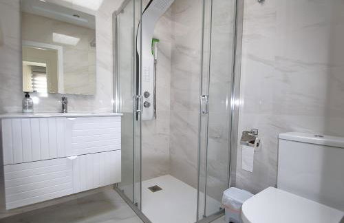 Designer Villa with pool - Foto 13