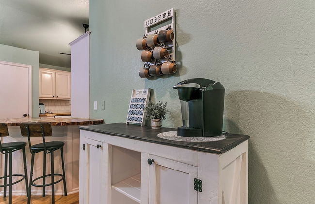 Serene Modern Farmhouse on 2 Acres - Foto 16