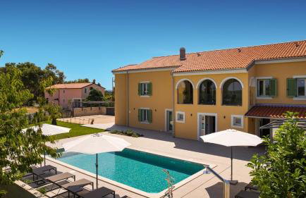 Villa Lucilla by Villas Guide - Photo 1