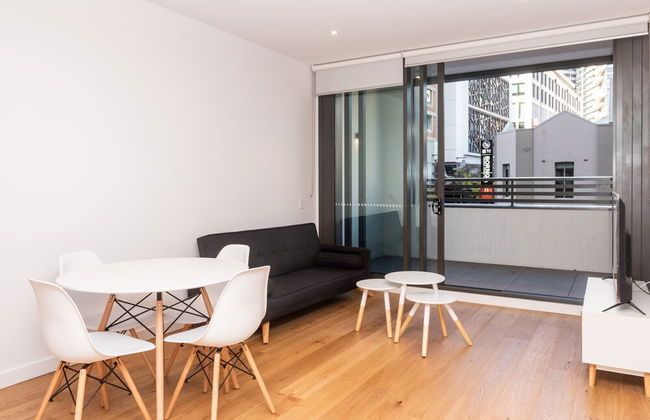 Modern Apartment in Darling Harbour - Photo 8