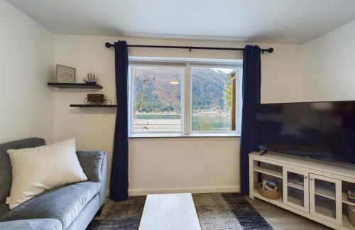 Ocean & Mountain View Home, near Downtown Juneau - Foto 34