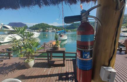 Lindo 3 Qts com Deck churrasqueira Piscina Angra - Foto 36