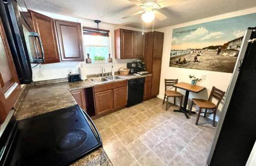 ENTIRE UNIT- Charming Century Home in Harbour Town - Foto 6