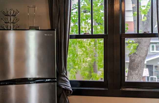 Historical Building 1br 1ba Walk To Roger's Place - Photo 19