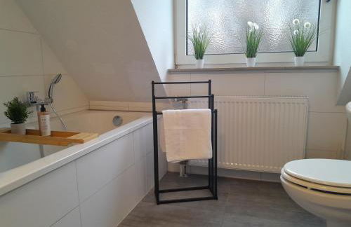 Wohlfühlapartment - 3 Schlafzimmer - Dachterrasse - kostenlos parken - Foto 13