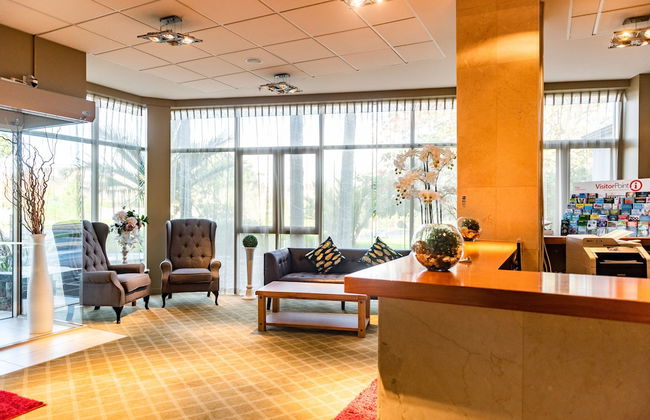 Ocean Breeze Hotel - Photo 2