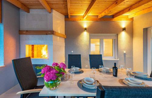 MY DALMATIA - Villa Pezer with heated swimming pool, sauna and Jacuzzi - Foto 39