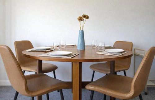 Peaceful Family & Workers Home Near Train Station - Foto 2