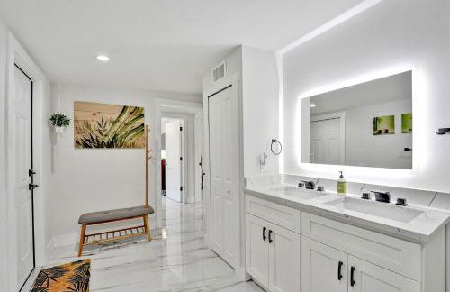 THE PALMS 3BR-Minutes to Beach, Scuba, Downtown, Airport - Foto 78