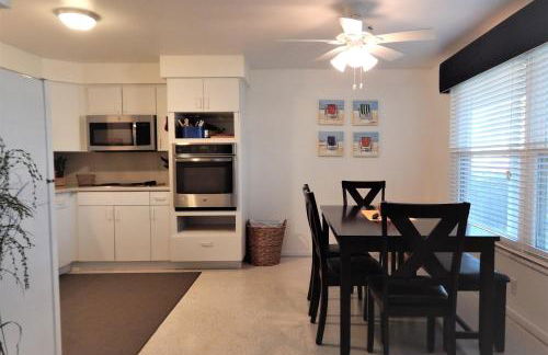 Steps from the Gulf of Mexico - Photo 9