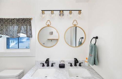 The Lyellton House: Water View, Steps from Beach - Foto 21