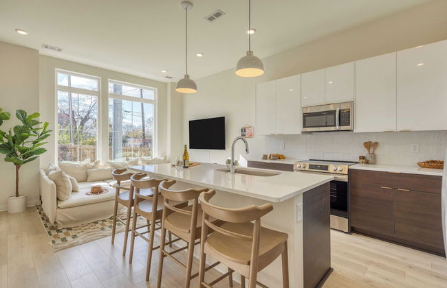 Sleeps 24! 3 Modern 4bdr Townhomes w/ Covered Patios Nashville Group Retreat - Foto 12