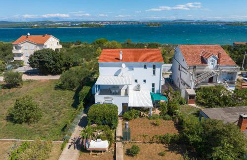 Apartments by the sea Tkon, Pasman - 8302 - Foto 3