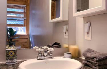 Majestic Log A Frame by Lake, Loft & Deck - Foto 19