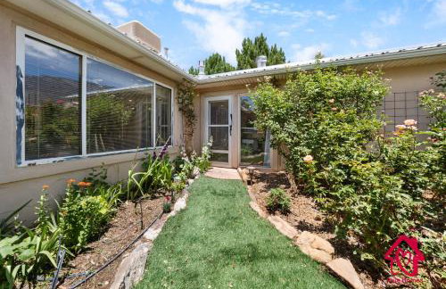 The Rose Garden Estate with Swim Spa - an Irvie Home - Foto 58