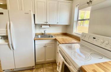 Two Fully Equipped Apartments and a Studio 5 miles from the beach - Foto 15