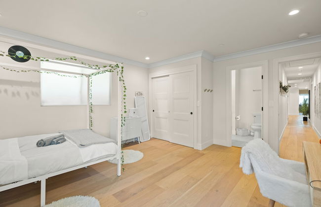 Oakland Hills Farmhouse Stunner + Game Room + Ac - Foto 3