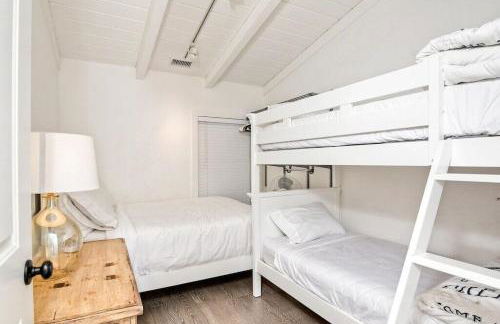 Ocean Views, Across The Street From Beach, Private Patio - Photo 16