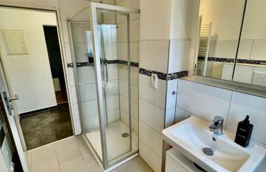 FeWo-Palmtrees 3 - Große und moderne 2 Zimmerwohnung mit Süd-West Balkon in Gladbeck-Mitte nähe Movie Park und Arena AufSchalke - Foto 12