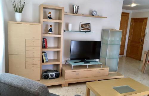 APARTAMENTO CON TERRAZA, VISTAS AL MAR Y PISCINA - Foto 11