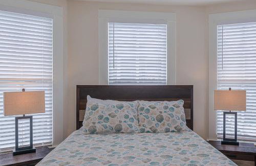 Uptown Cottage Newly Updated Home Near the Strand Galveston Harbor and UTMB - Foto 17