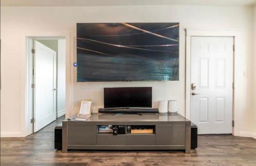 Gorgeous DTLA w/ View + Hot Tub! - Foto 25