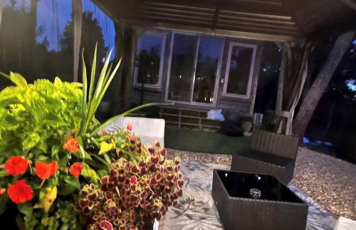 Gorgeous Tiny House with Indoor and Outdoor Lounging Space in Alabama - Foto 72