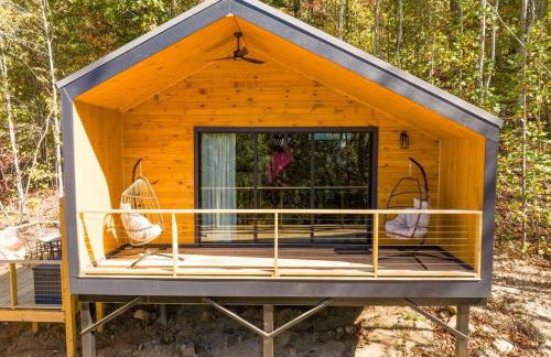 Blooming Redbud Treehouse with private hot tub - Foto 4