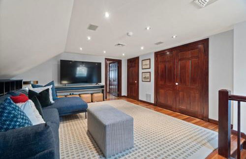 Private Resort Mansion with Pool - Foto 17