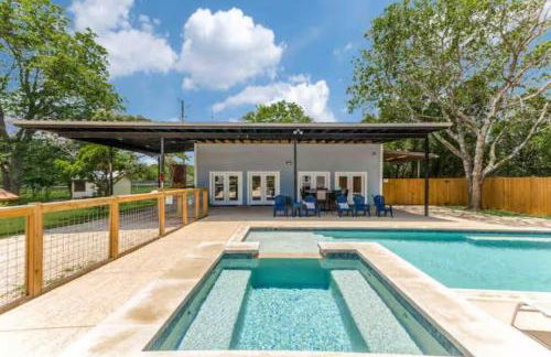 5 BDRM Home on 2 Acres Mins To Wineries Private Heated Pool and Hot Tub - Foto 1