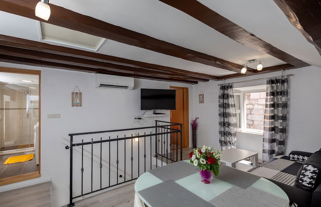 Old Town Charming Nest - Photo 7