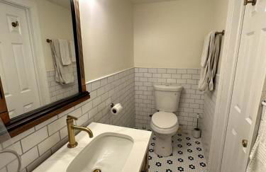 Elegant Garden Suite Minutes Walk to Union Market and NoMa Metro - Foto 11