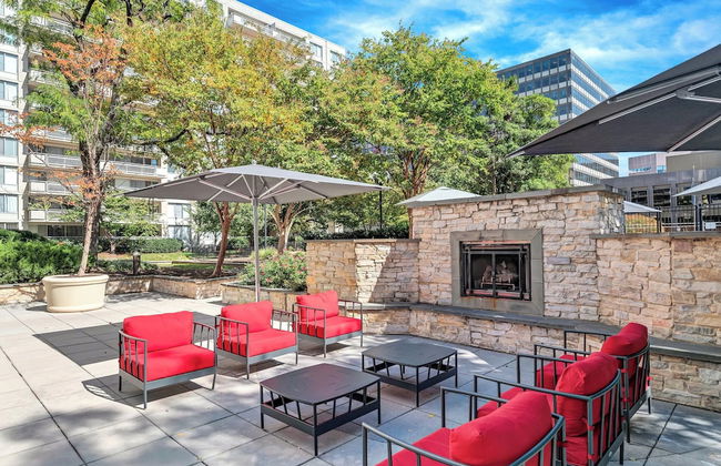 Immerse Yourself in This Beatiful Apt - Foto 31