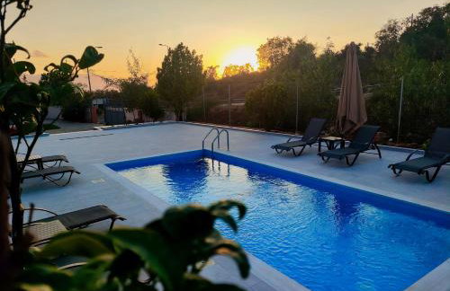 Tarmaros - Families & Groups - Photo 2