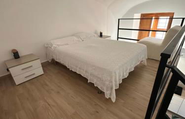 Gradevole studio in corte - Foto 11