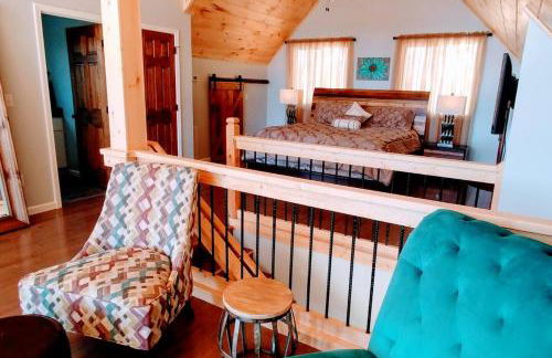 Peace of Heaven, Modern Chic Cabin, Majestic Mountain Views, Hot Tub, Fire Pit, Outdoor Games, Close to Town - Foto 5