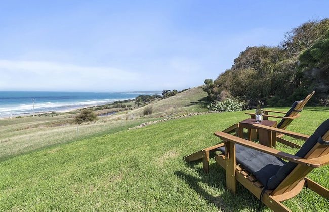 Seafarers Getaway - Photo 33