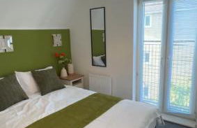 Town Centre spacious 4 bed town house - Foto 24