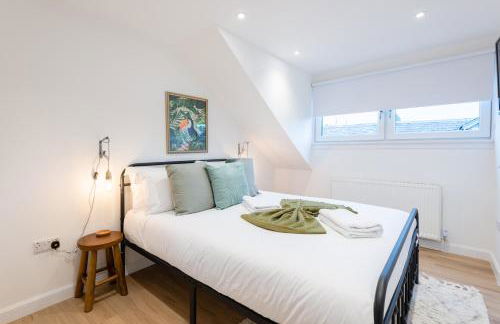 The Pinkish House - 4 bed home in the town centre - Foto 5