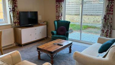 The Wright 1 bedroom place to stay large drive - Foto 3