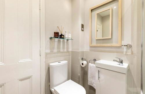 Spacious and Stylish Apartment Trafalgar Square - Foto 14