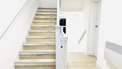 Dover port town centre Comfy Flat with Parking - Foto 5