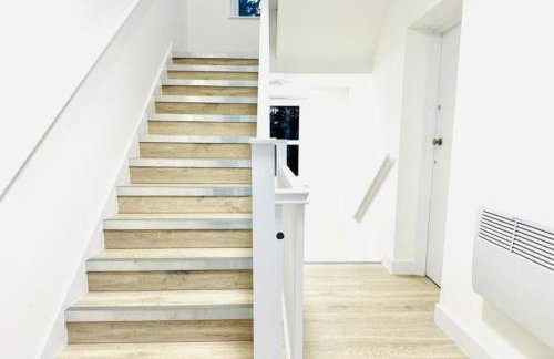 Dover port town centre Comfy Flat with Parking - Foto 5