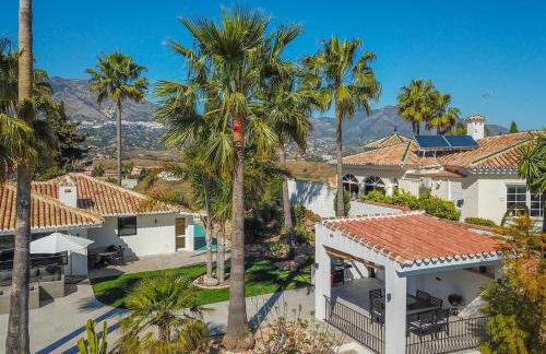 Amazing villa with panoramic views - Photo 37