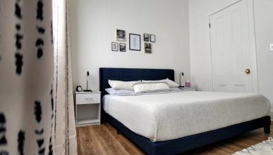 Entire Spacious Vacation Home - 1 mile to all Attractions - Foto 2
